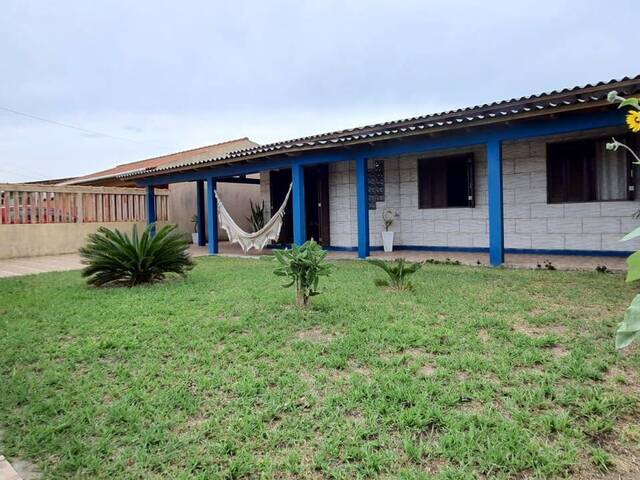 #27 - Casa de Praia para Venda em Balneário Pinhal - RS