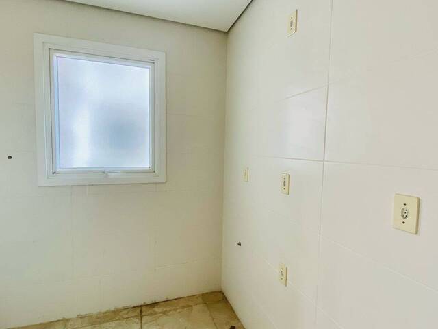 #114 - Apartamento para Venda em Cachoeirinha - RS