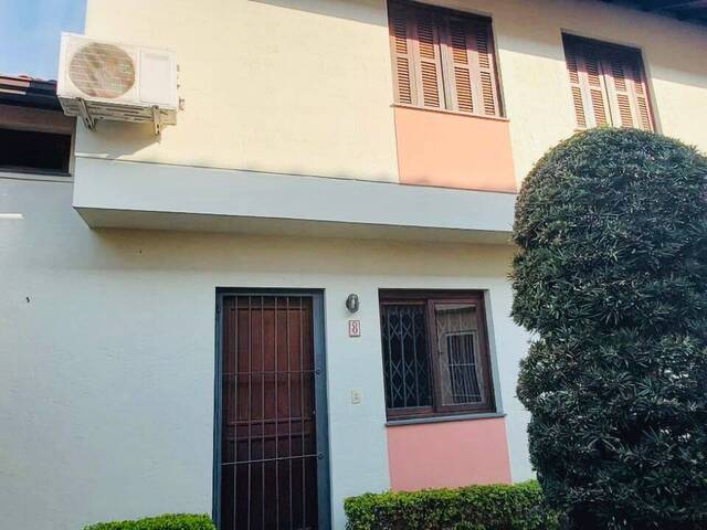 #137 - Casa para Venda em Porto Alegre - RS