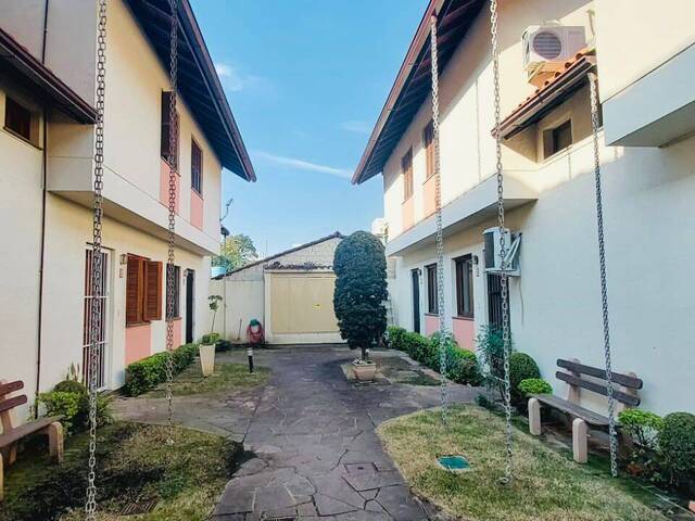 Casa para Venda em Porto Alegre - 4