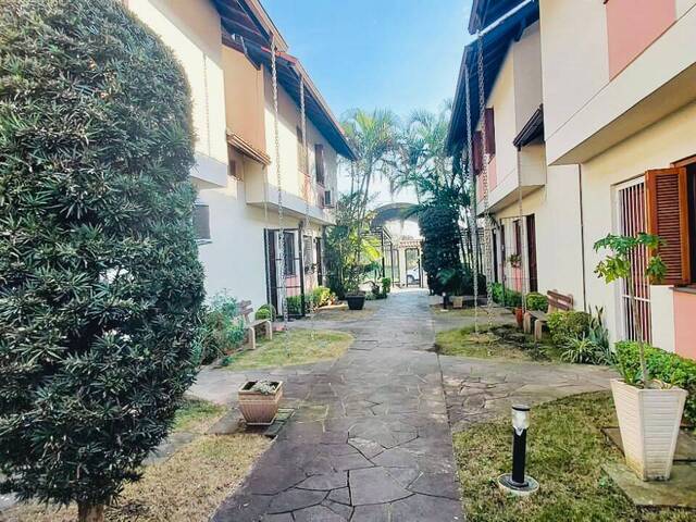 #137 - Casa para Venda em Porto Alegre - RS