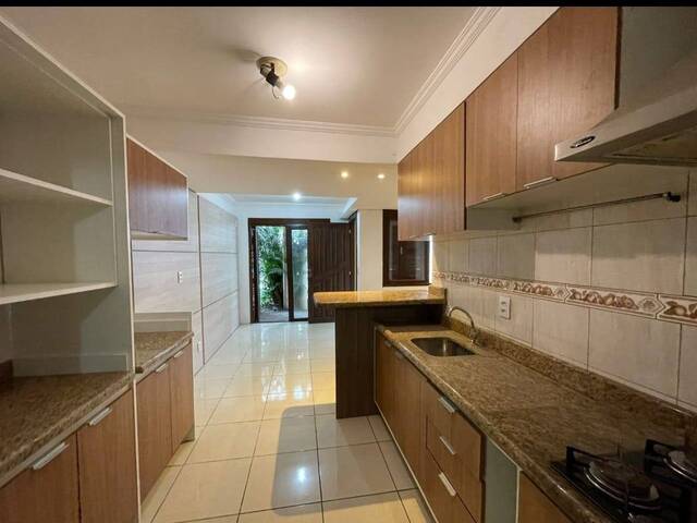 #253 - Casa para Venda em Canoas - RS
