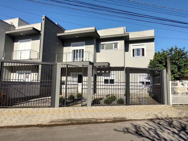 #312 - Sobrado para Venda em Cachoeirinha - RS
